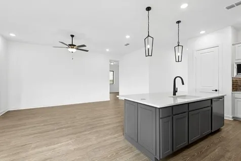 12123 Canal View Boulevard Mont Belvieu TX 77523