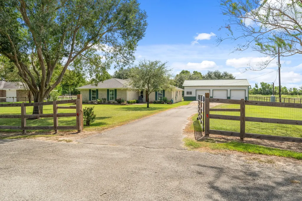 6315 Sprigg Street Fulshear TX 77441