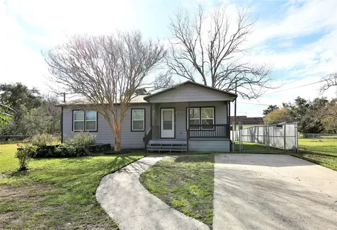 6611 Wayne Johnson Avenue Hitchcock TX 77563