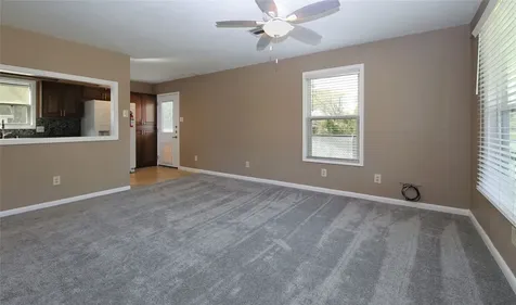 6611 Wayne Johnson Avenue Hitchcock TX 77563