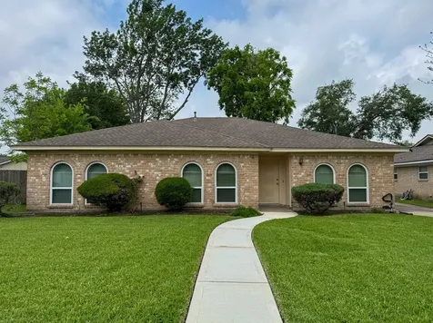 1307 Hitherfield Drive Sugar Land TX 77498
