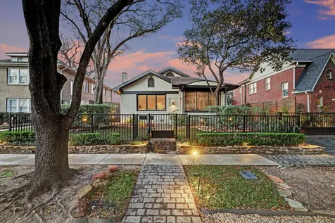 1754 Hawthorne Street Houston TX 77098
