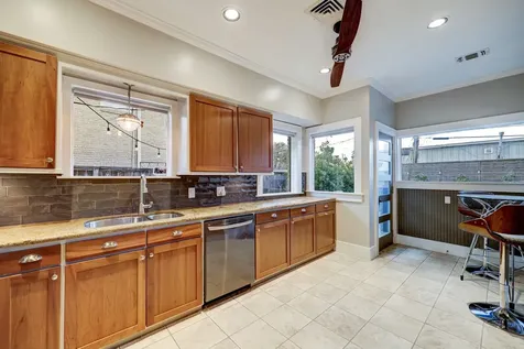 1754 Hawthorne Street Houston TX 77098