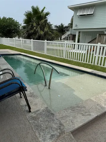 1222 Oahu Drive Galveston TX 77554
