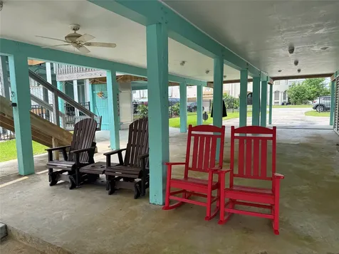 1222 Oahu Drive Galveston TX 77554