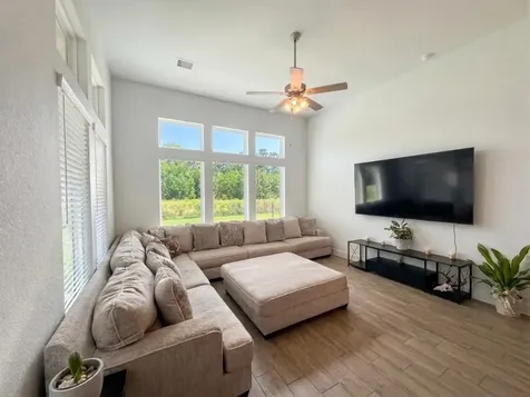 439 S Amherst Drive West Columbia TX 77486