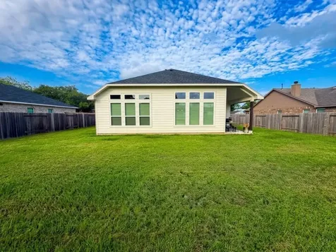439 S Amherst Drive West Columbia TX 77486