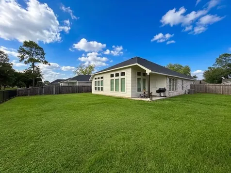 439 S Amherst Drive West Columbia TX 77486