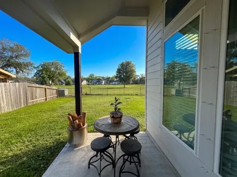 439 S Amherst Drive West Columbia TX 77486