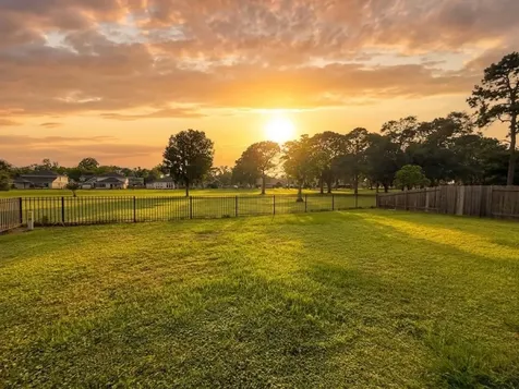 439 S Amherst Drive West Columbia TX 77486