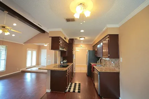 209 Dogwood Street Lake Jackson TX 77566