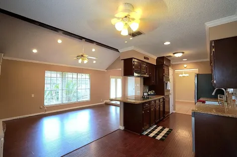 209 Dogwood Street Lake Jackson TX 77566