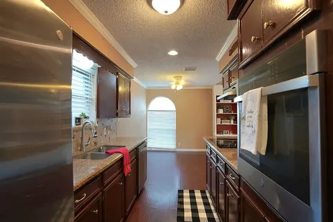 209 Dogwood Street Lake Jackson TX 77566