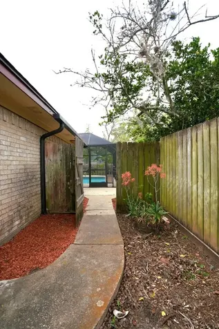 209 Dogwood Street Lake Jackson TX 77566