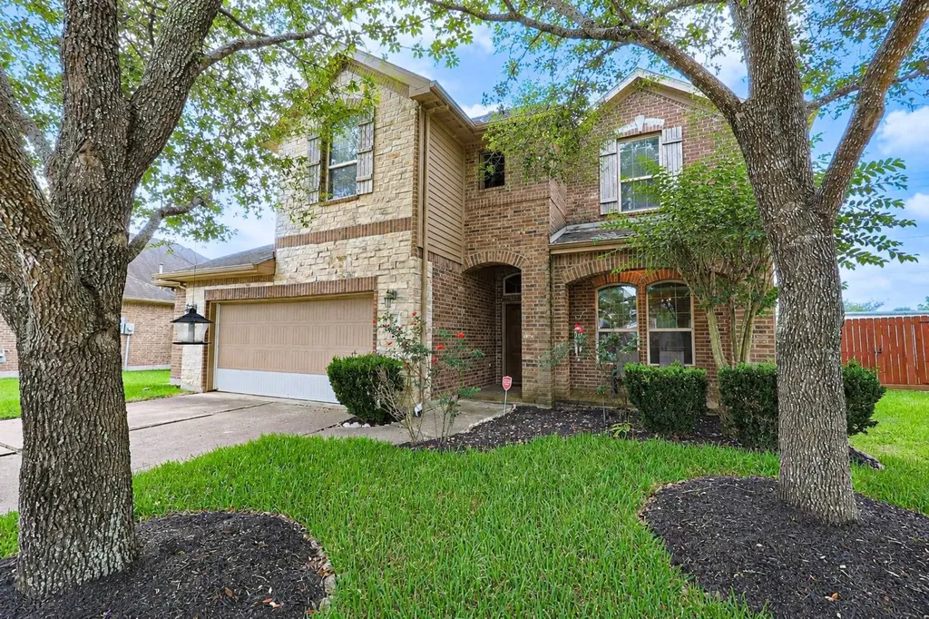 5804 Lawrence Court Pearland TX 77584
