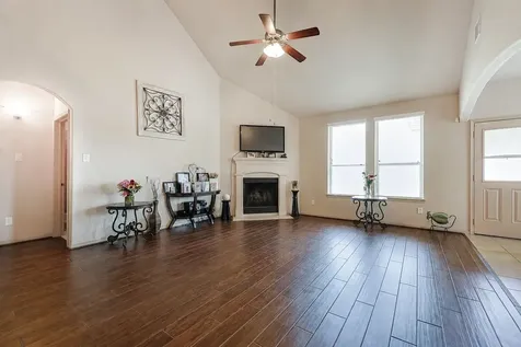 5804 Lawrence Court Pearland TX 77584