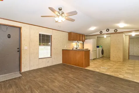 1003 Nunez Street Beasley TX 77417