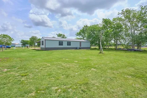 1003 Nunez Street Beasley TX 77417