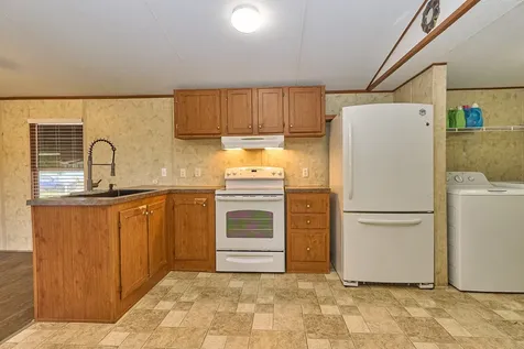 1003 Nunez Street Beasley TX 77417