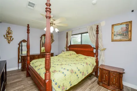 1022 Saddle Rock Drive Houston TX 77088
