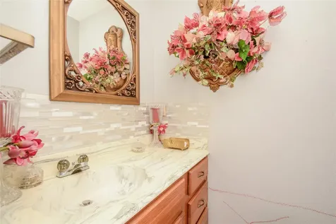 1022 Saddle Rock Drive Houston TX 77088