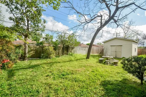 1022 Saddle Rock Drive Houston TX 77088