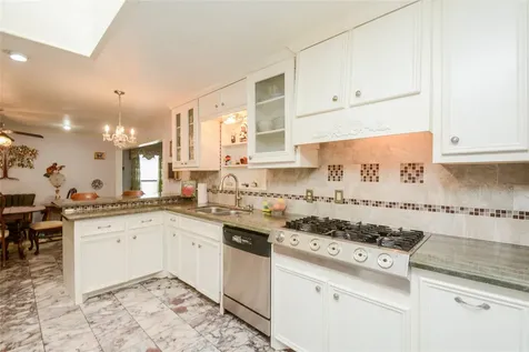 1022 Saddle Rock Drive Houston TX 77088