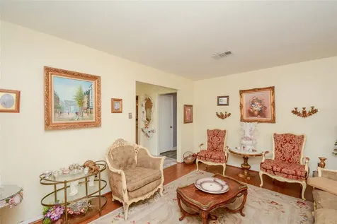 1022 Saddle Rock Drive Houston TX 77088