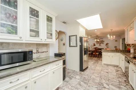1022 Saddle Rock Drive Houston TX 77088