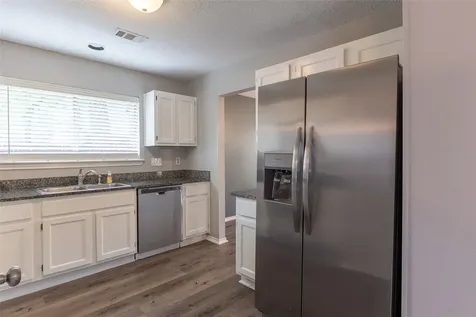76 Hickory Oak Drive The Woodlands TX 77381