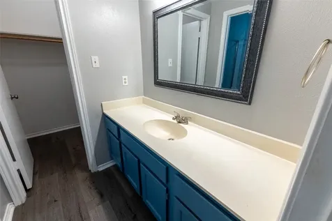 76 Hickory Oak Drive The Woodlands TX 77381