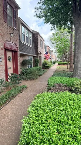 6349 Briar Rose Drive 148 Houston TX 77057