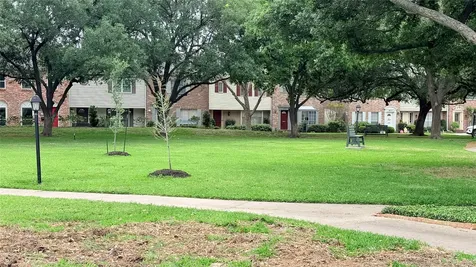 6349 Briar Rose Drive 148 Houston TX 77057