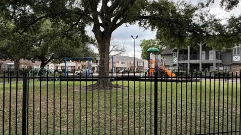 6349 Briar Rose Drive 148 Houston TX 77057