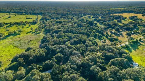 7462 County Road 284 Edna TX 77957