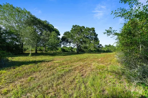 7462 County Road 284 Edna TX 77957