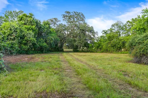 7462 County Road 284 Edna TX 77957