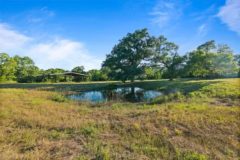 7462 County Road 284 Edna TX 77957