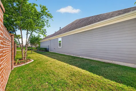 2072 Laurie Darlin Drive Conroe TX 77384