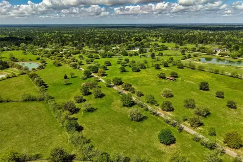 36913 Sulphur Branch Bend Magnolia TX 77355