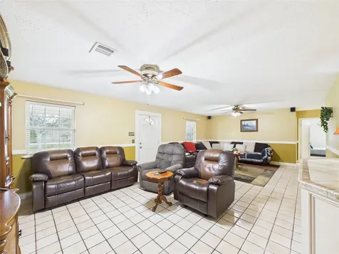 1236 County Road 634 Alvin TX 77511