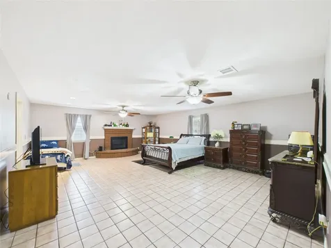 1236 County Road 634 Alvin TX 77511