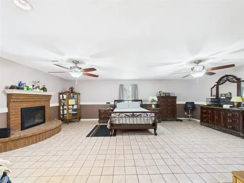 1236 County Road 634 Alvin TX 77511