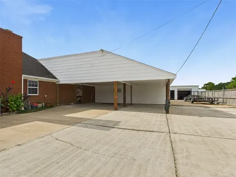 1236 County Road 634 Alvin TX 77511