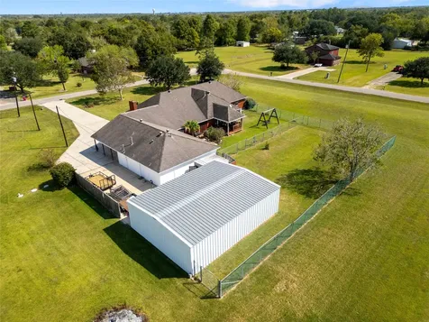 1236 County Road 634 Alvin TX 77511