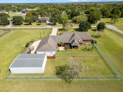 1236 County Road 634 Alvin TX 77511