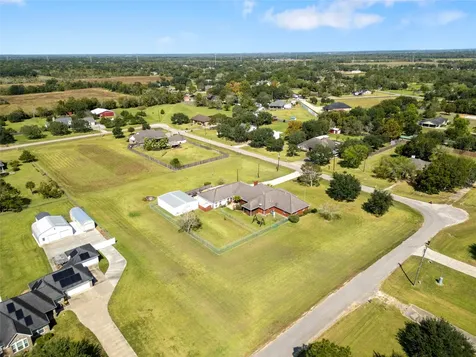 1236 County Road 634 Alvin TX 77511