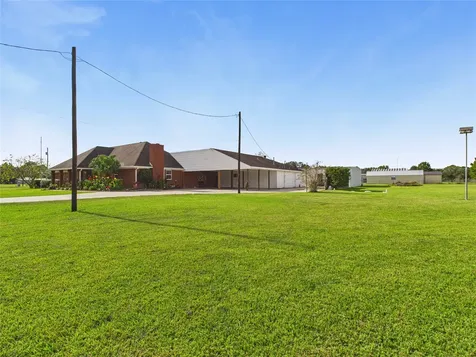 1236 County Road 634 Alvin TX 77511