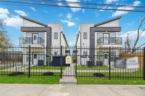 7625 De Priest Street D Houston TX 77088