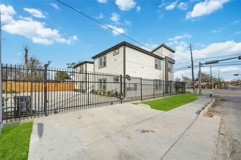 7625 De Priest Street D Houston TX 77088